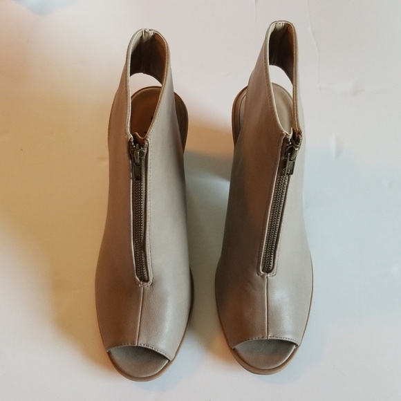 ankle booties - Picture 3 of 7